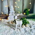 reniferek-bialy-zloty-na-swieta-ozdoba-dekoracja-ceramiczna.png